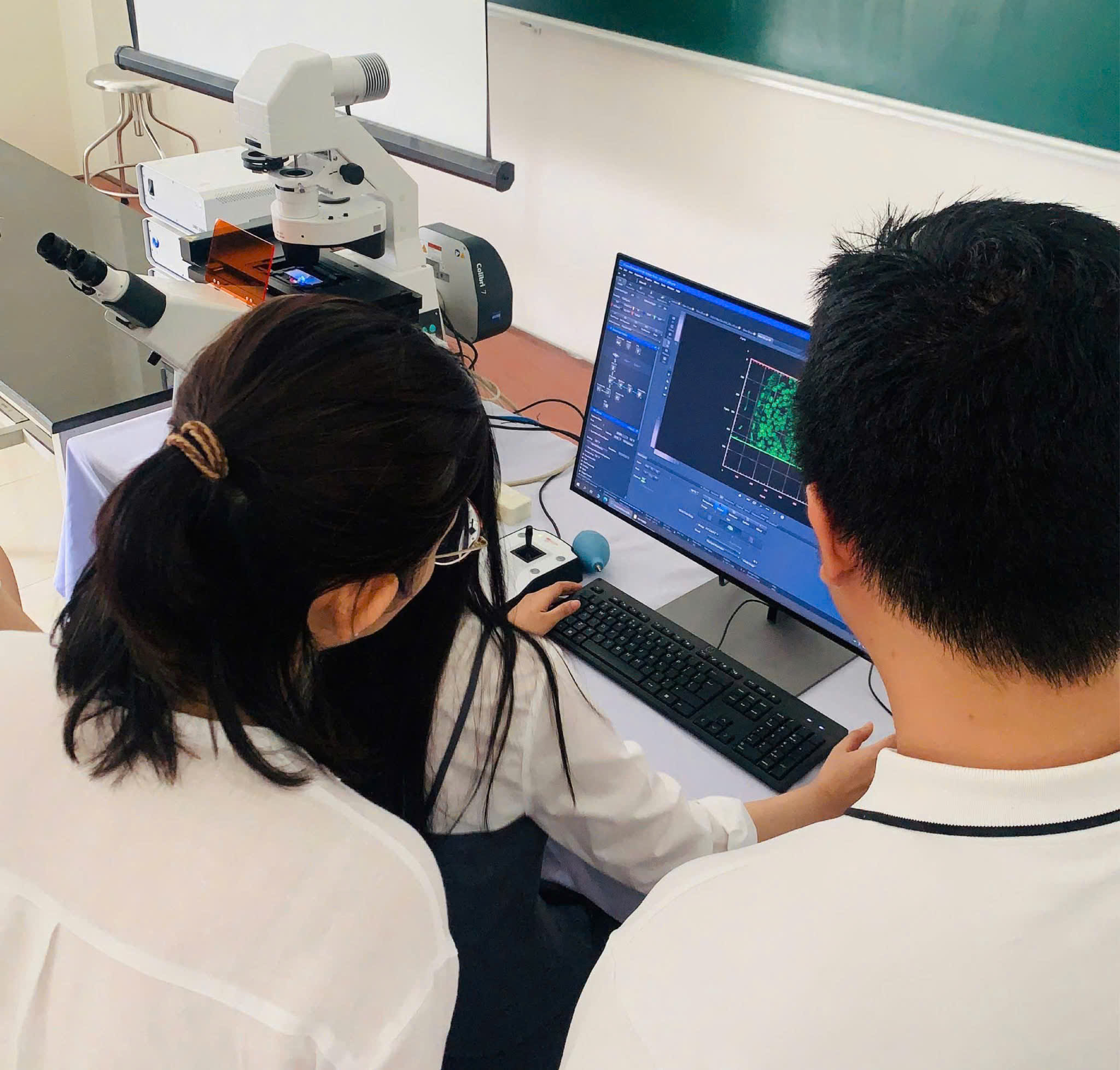 CHƯƠNG TRÌNH DEMO CÔNG NGHỆ ZEISS APOTOME PLUS TẠI HỌC VIỆN QUÂN Y – NGÀY ĐẦU TIÊN KHÉP LẠI THÀNH CÔNG