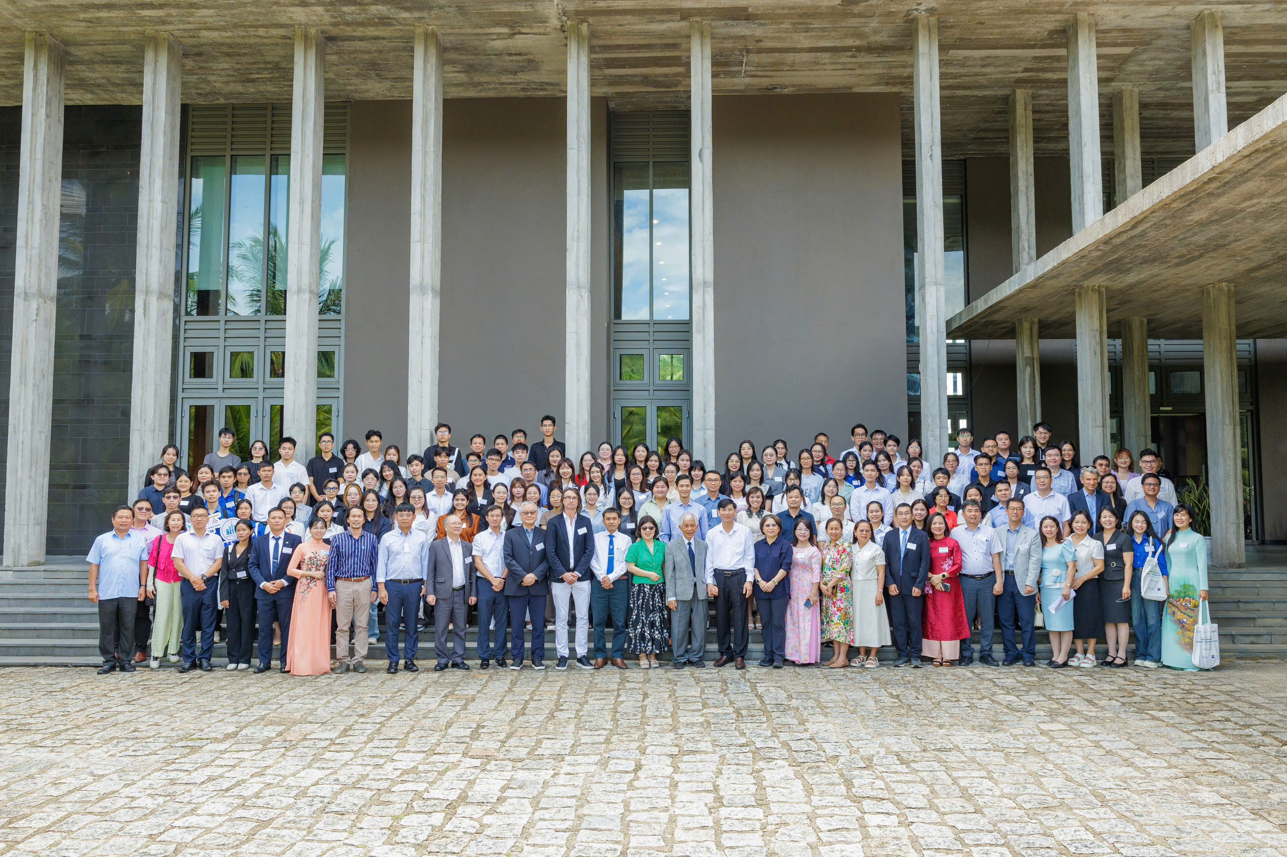 Hội nghị Quốc tế Sinh học!